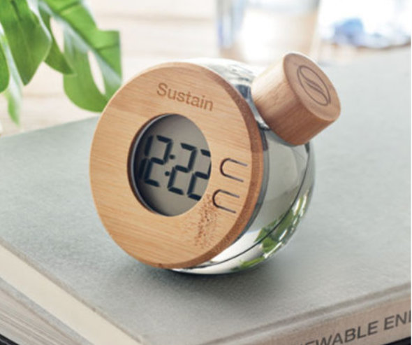 Orologio ad acqua e sale LCD in Bambù