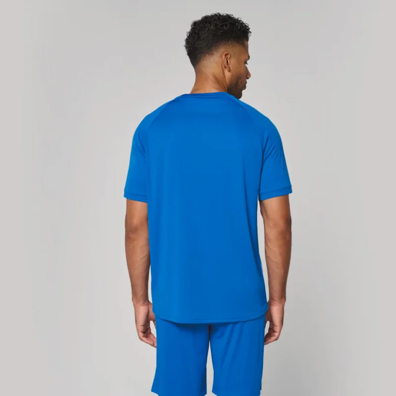 Vista posteriore della t-shirt multisport Proact blu, mostrando il taglio ergonomico.