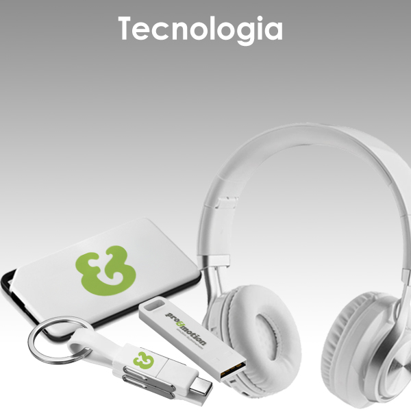 Gadget tecnologici personalizzati pro&motion: cuffie wireless, power bank, chiavetta USB e cavo di ricarica con logo aziendale.