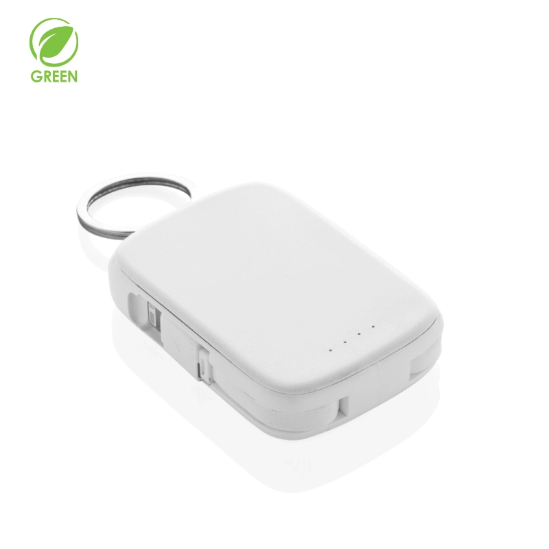 Vista ravvicinata del portachiavi powerbank Nexo RCS bianco con indicatori LED di carica e anello portachiavi.